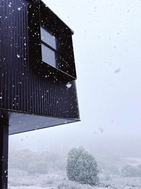 Roam Merrijig - Luxury Stay With Mountain Views - Foothills Of Mt Buller - Accommodation Port Macquarie 3