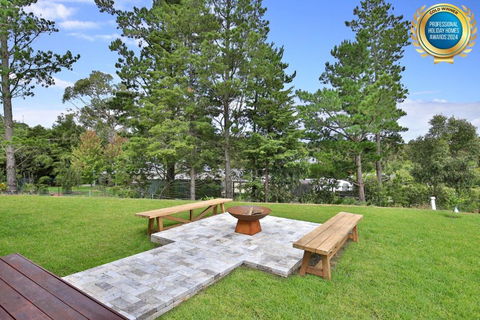 Rockwall I Pet Friendly I Fire Pit - Accommodation Port Macquarie 1
