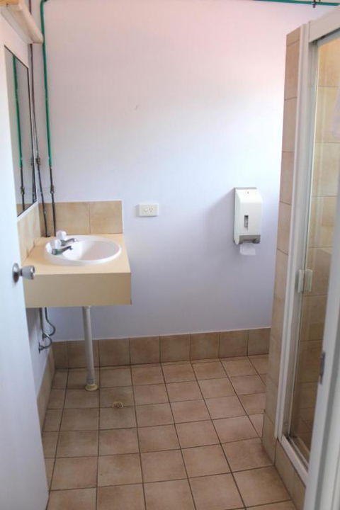Rocky Glen Hotel Motel Gladstone - Accommodation Port Macquarie 2
