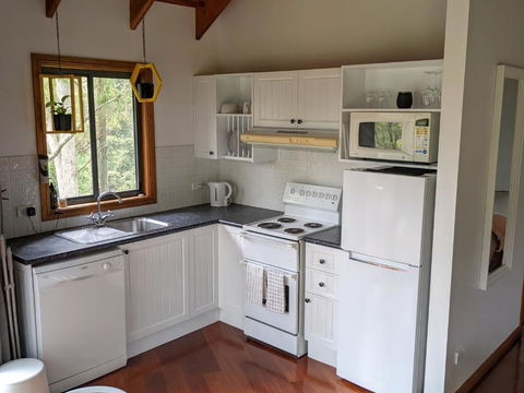 Romantic Cabin Escapes Barrington Tops - Lorikeet - Accommodation Port Macquarie 3