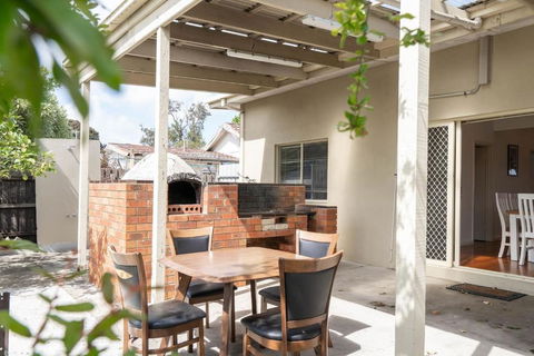Rosebud Reset - A Beachside Group Getaway - Accommodation Port Macquarie 0