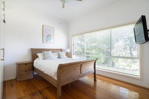 Rosebud Reset - A Beachside Group Getaway - Accommodation Port Macquarie 2
