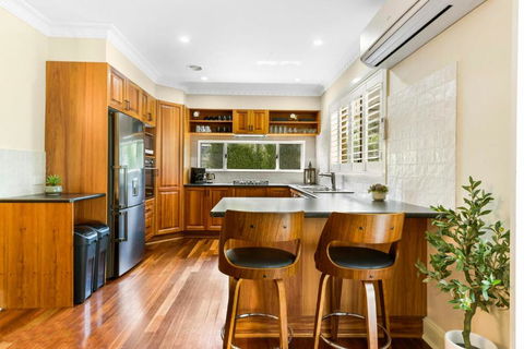 Roselawn Manor - 5 Bedroom Entertainer - Accommodation Port Macquarie 0