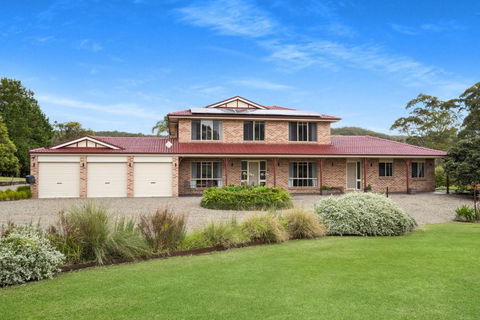 Roxy - A Secluded Luxury Estate Near Berry, Where Serenity Meets Family Comfort - Accommodation Port Macquarie 1