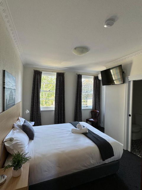 Royal Mail Hotel Whittlesea - Accommodation Port Macquarie 0