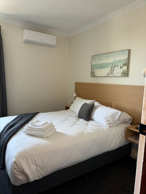 Royal Mail Hotel Whittlesea - Accommodation Port Macquarie 1