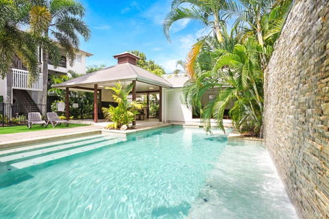 Royal Pavillions City Escape - Accommodation Port Macquarie 0
