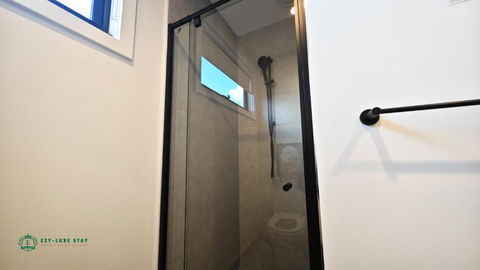 Royalty Living Unit 3 - Accommodation Port Macquarie 1