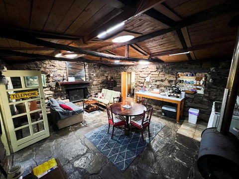 Rustic Miners Cabin - Accommodation Port Macquarie 1