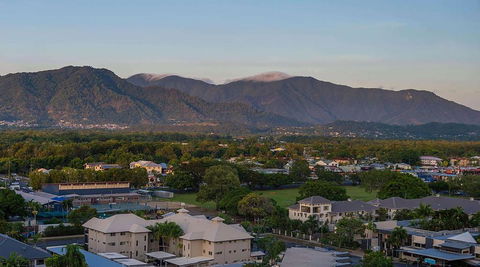 Rydges Esplanade Resort Cairns - Accommodation Port Macquarie 1