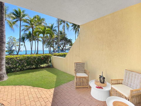 Sails On Horseshoe Apartment 5 - Accommodation Port Macquarie 1