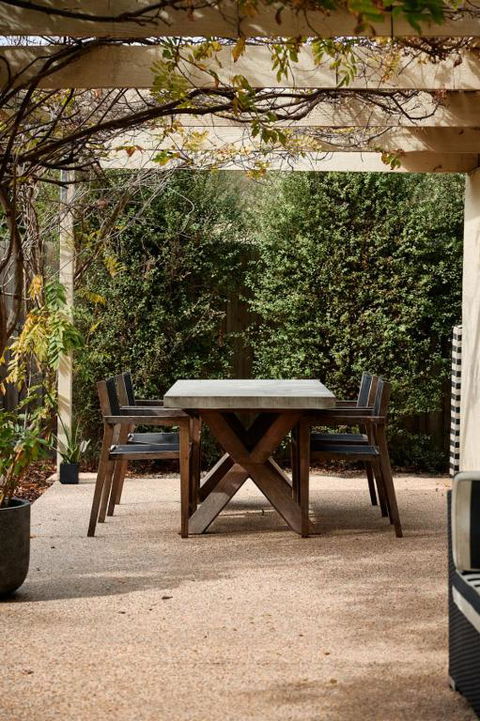 Salt Air Hideaway With Lush Backyard - Accommodation Port Macquarie 1