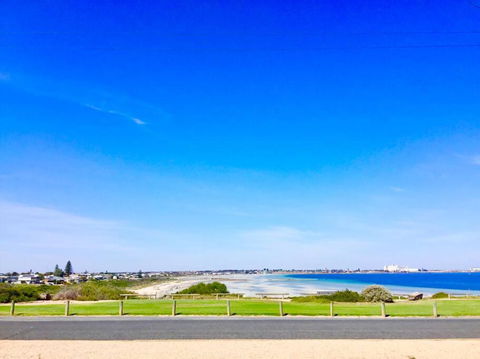 SALT @ North Beach WALLAROO (absolute Beachfront) - Accommodation Port Macquarie 0