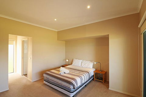 Saltwater Apartments - Accommodation Port Macquarie 2