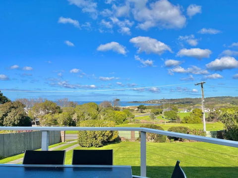Saltwater Haven - Pets Welcome. Wifi. Amazing View - Accommodation Port Macquarie 0