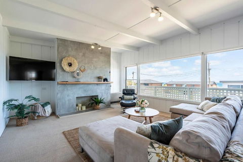Saltwater Terrace With Panoramic Ocean Views - Accommodation Port Macquarie 1