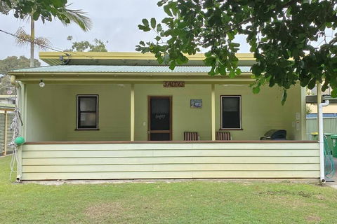 SALTYS AMITY POINT - Accommodation Port Macquarie 0