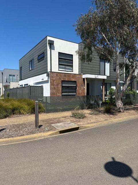 Sanary A Modern Beach Home In Martha Cove - Accommodation Port Macquarie 0