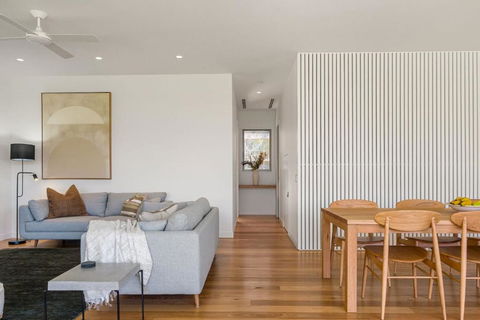 Sanctuary On Browning - Accommodation Port Macquarie 3