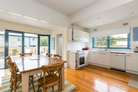 Sand Surf And Sunshine - Accommodation Port Macquarie 1