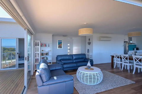 Sandbar Beach House - Accommodation Port Macquarie 2