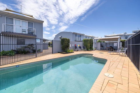 Sandcastles 4 -8 Ala Moana Way - Accommodation Port Macquarie 0