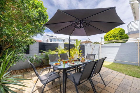 Sandcastles 4 -8 Ala Moana Way - Accommodation Port Macquarie 3