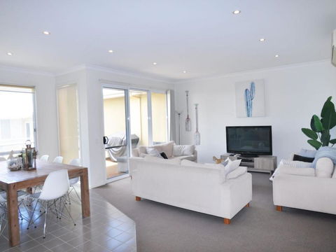 Sandpiper 3 - Close To Town And Beach - Accommodation Port Macquarie 1
