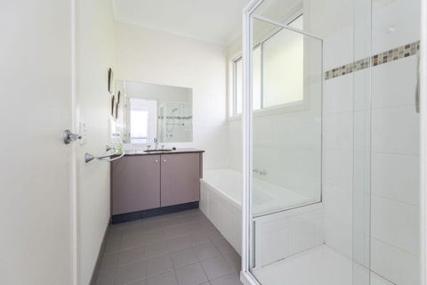Sandpiper 5 - Close To Town And Beach - Accommodation Port Macquarie 3