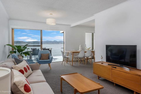 Sandy Bay Waterfront - Accommodation Port Macquarie 2