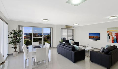 Sandy Cove Apartment The Entrance 45 - Accommodation Port Macquarie 0
