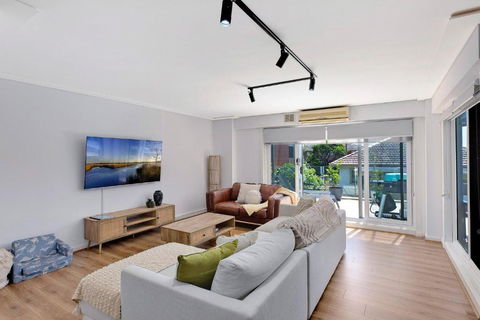 Sandy Cove Apartment The Entrance 8 - Accommodation Port Macquarie 1