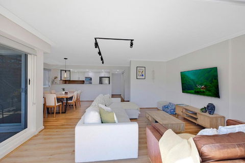 Sandy Cove Apartment The Entrance 8 - Accommodation Port Macquarie 2