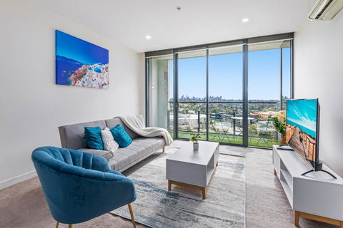 Serene Escape Panoramic Views, Pool, Gym, Sauna - Accommodation Port Macquarie 0