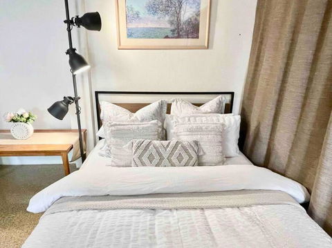 Spacious Self-Contained Guest Suite - Accommodation Port Macquarie 1