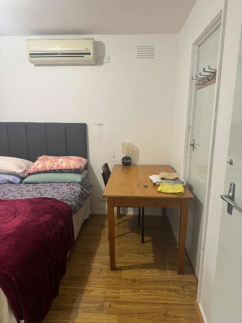 Springvale Couple Room For Rent - Accommodation Port Macquarie 2