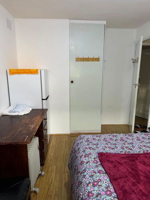 Springvale Couple Room With Shared Bathroom - Accommodation Port Macquarie 1