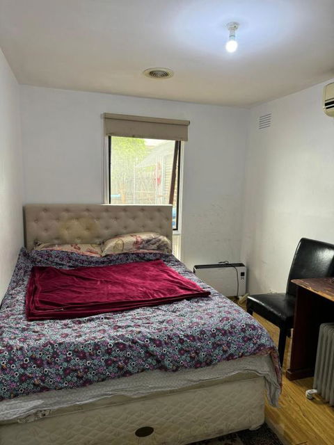 Springvale Couple Room With Shared Bathroom - Accommodation Port Macquarie 0