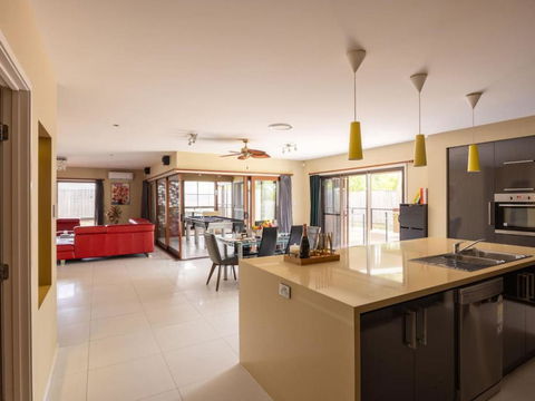 Stylish 2BR House For A Memorable Stay Stretton - Accommodation Port Macquarie 0