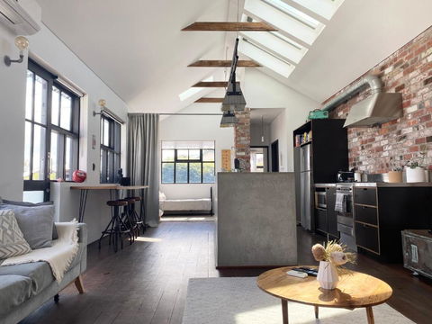 T H E L O F T - Stunning Private Apartment - Accommodation Port Macquarie 2