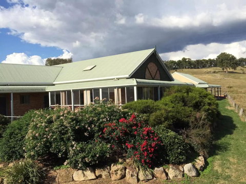 Tarcutta Retreat - Accommodation Port Macquarie 0