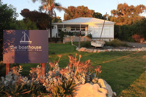 The Boathouse, A Place To Unwind & Explore - Accommodation Port Macquarie 0