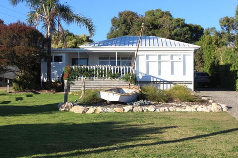 The Boathouse, A Place To Unwind & Explore - Accommodation Port Macquarie 1