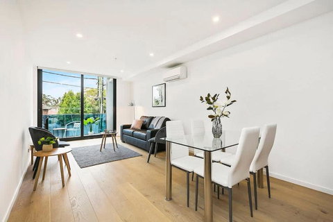 The Even Apartment In Carnegie With Parking - Accommodation Port Macquarie 2