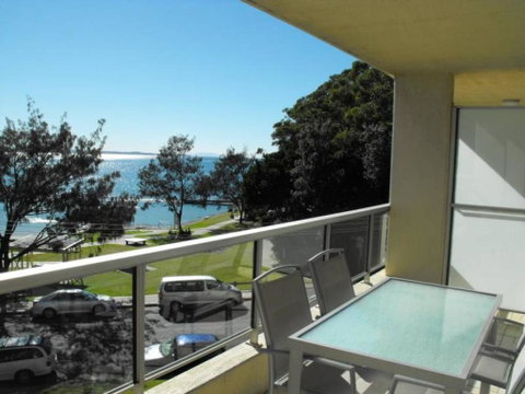 Beachpoint, Unit 202, 28 North Street - Accommodation Port Macquarie 3