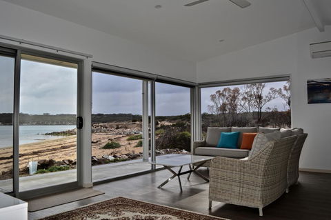 Beachside - Accommodation Port Macquarie 0