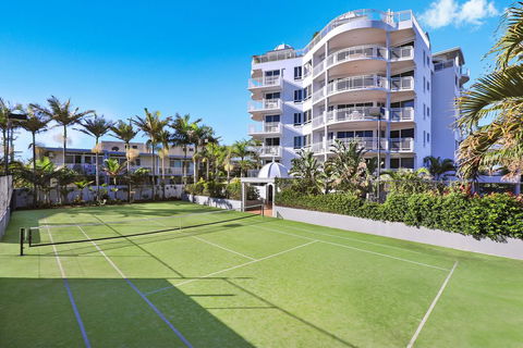 Beachside Resort Kawana Waters - Accommodation Port Macquarie 3