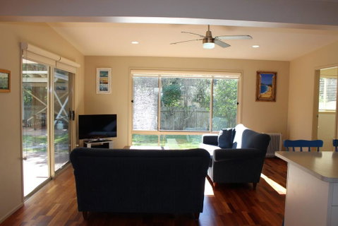 BEACHSIDE VILLA 2 - Accommodation Port Macquarie 3