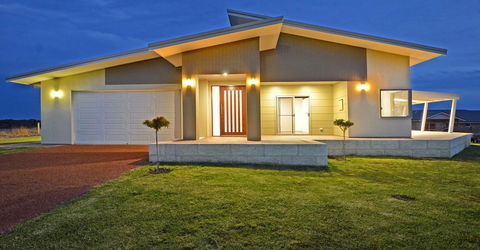 Beaufortia Views - Accommodation Port Macquarie 0