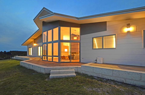 Beaufortia Views - Accommodation Port Macquarie 3